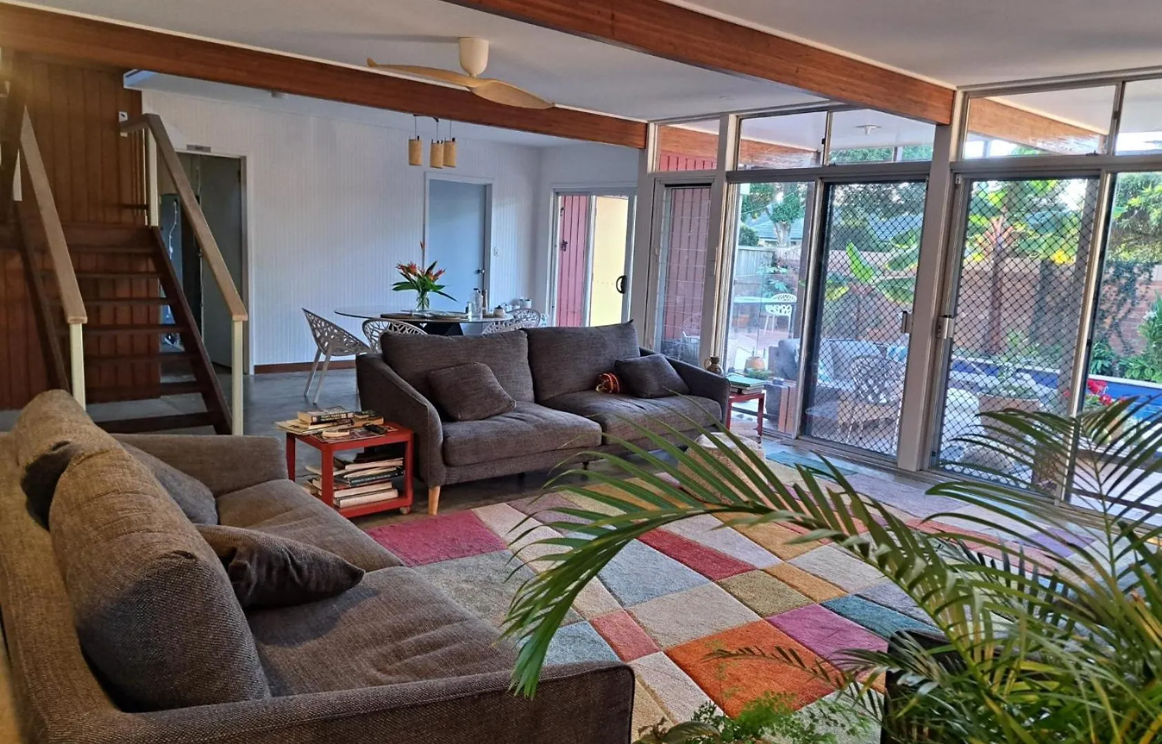 Panzió Brisbane 1960S Pool House - Hosted Bed And Breakfast