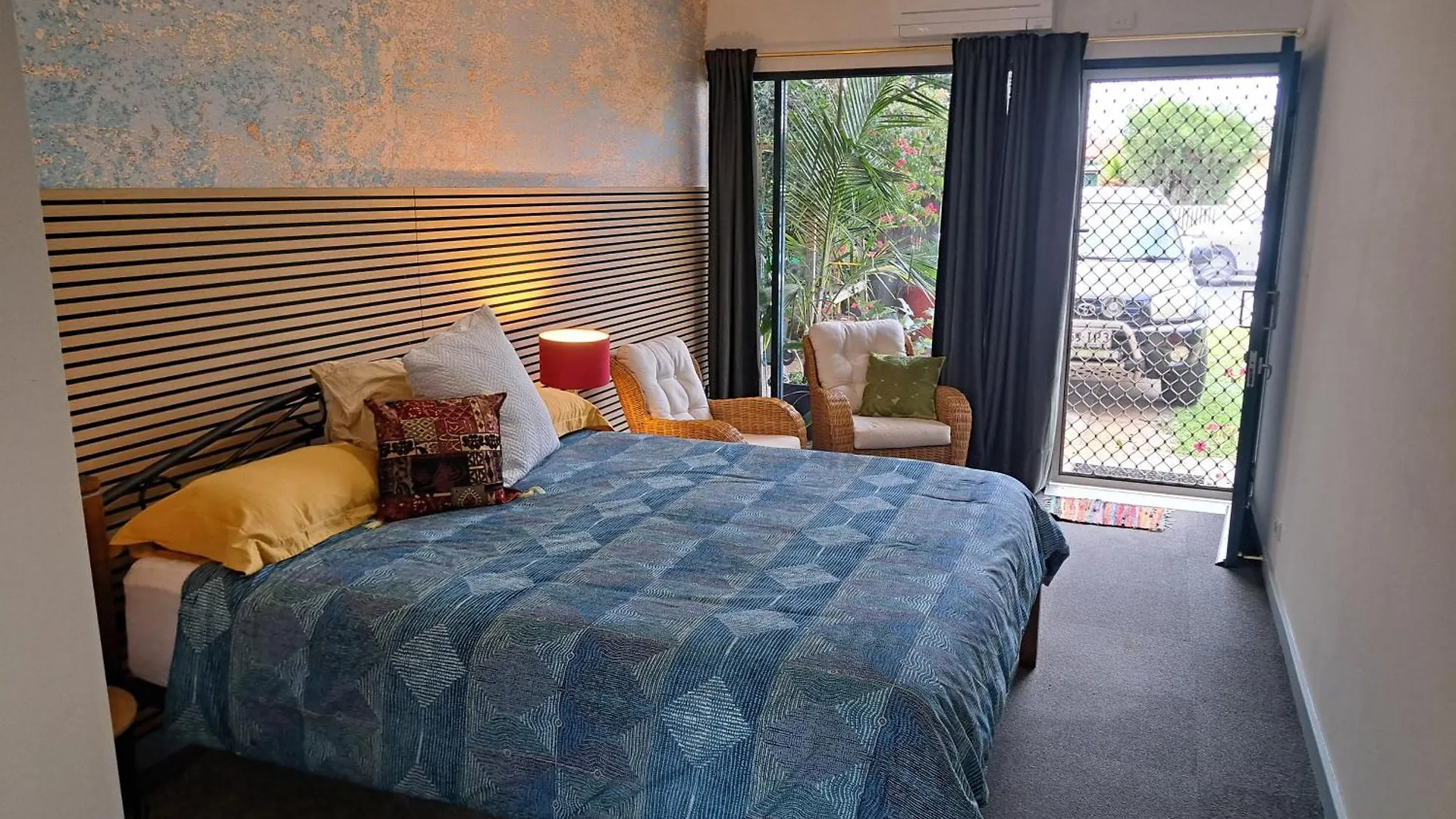Brisbane 1960S Pool House - Hosted Bed And Breakfast Australia